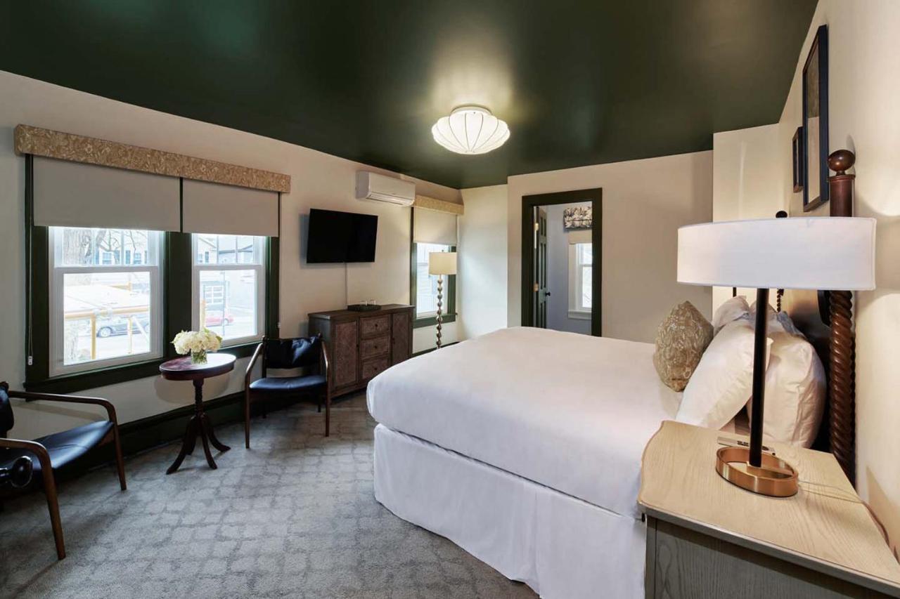 The Whitlock 3* Lenox